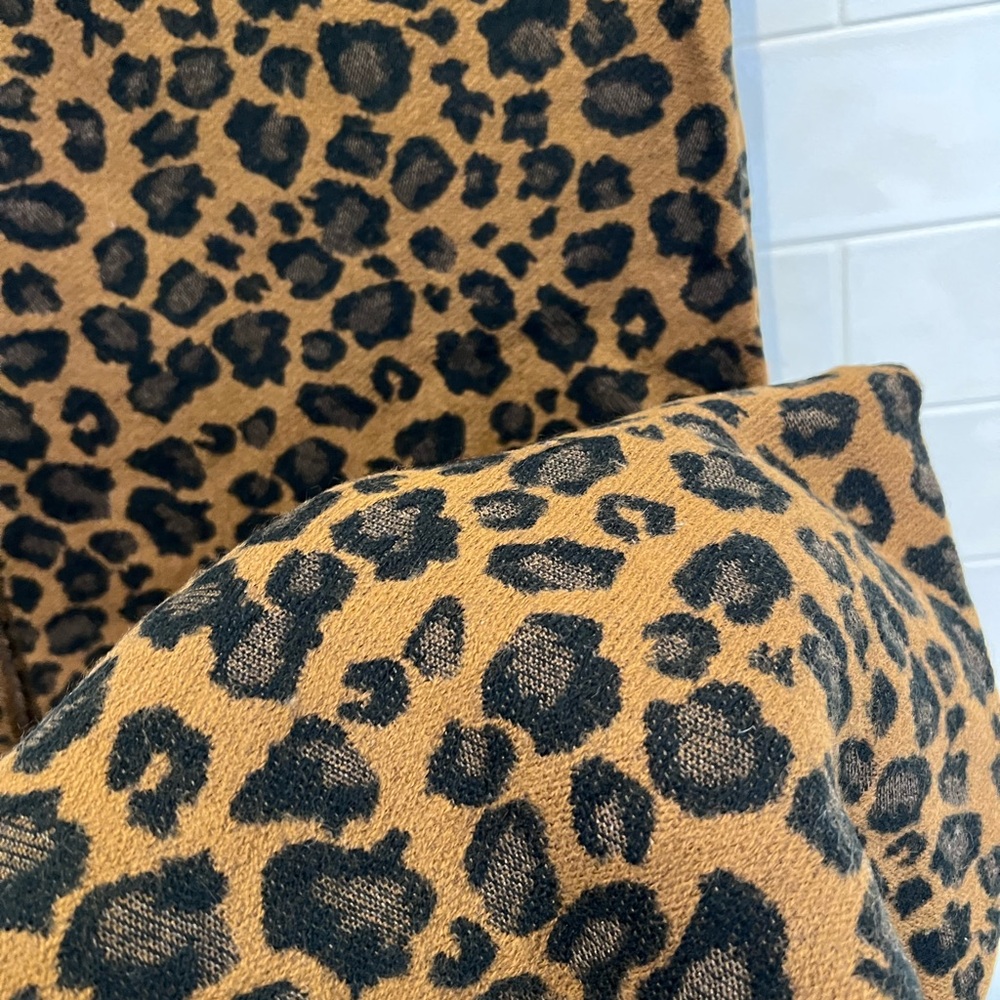 Leopard Print Scarf - Picture 5 of 5